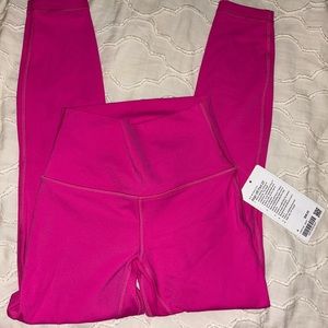 NWT lululemon 25” sonic pink aligns